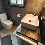 Sunny Corner 아파트