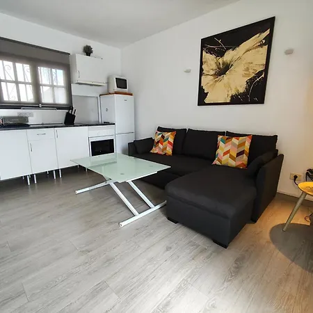 Sunny Corner Апартаменты *